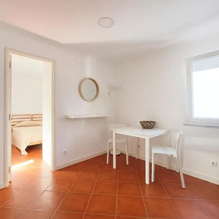 Apartment 2 Guest In The Center Of Alfama Lissabon
